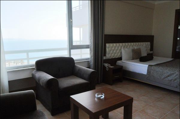The Corner Park Hotel